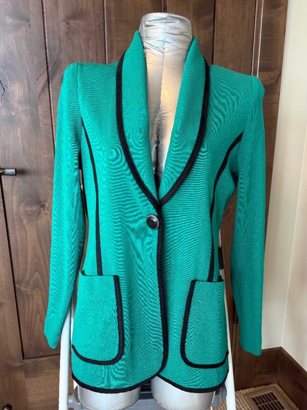 MISOOK KELLY GREEN KNIT ACKET. SIZE S